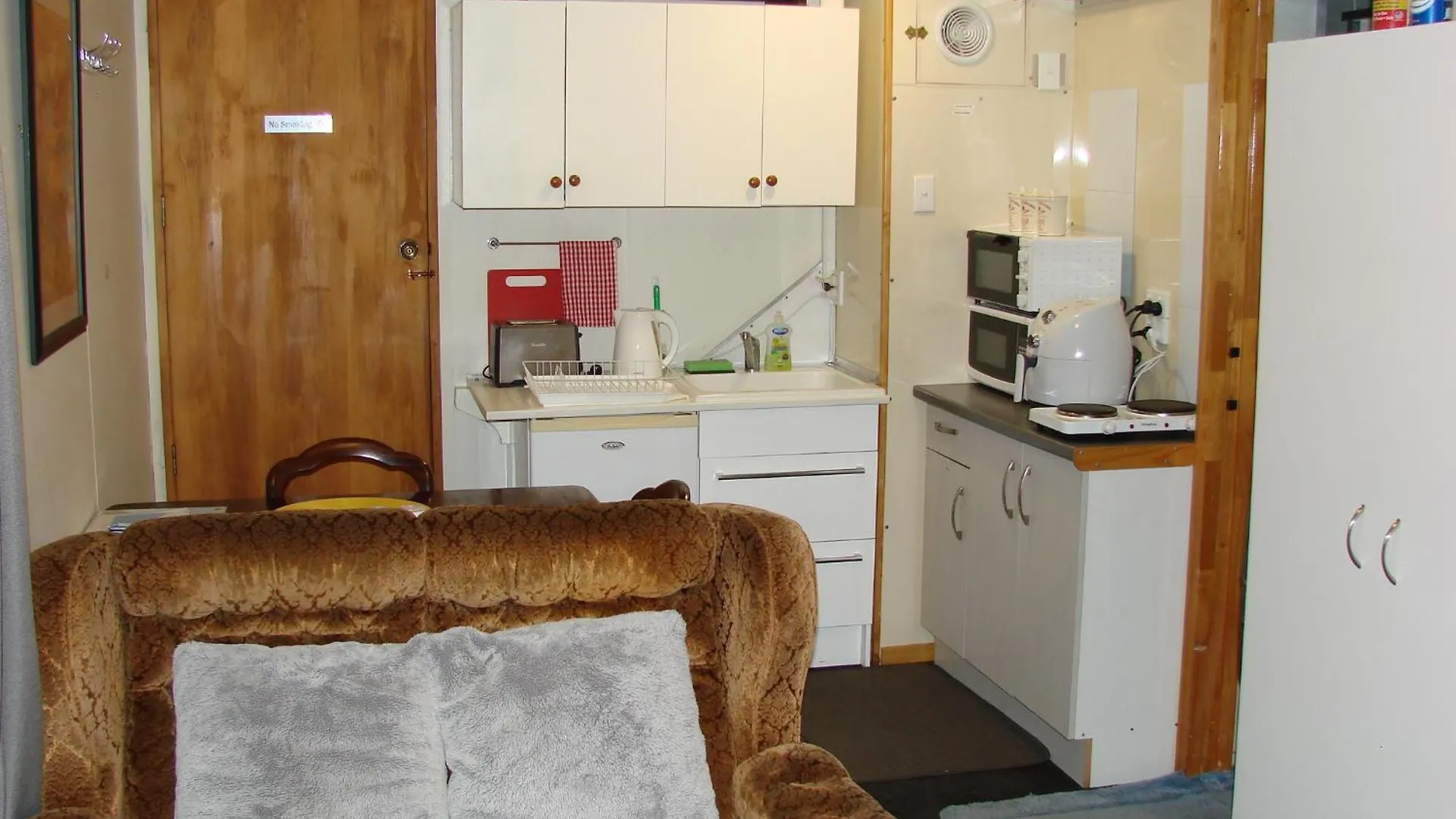 Cosy Studio Apartment Christchurch 0*,