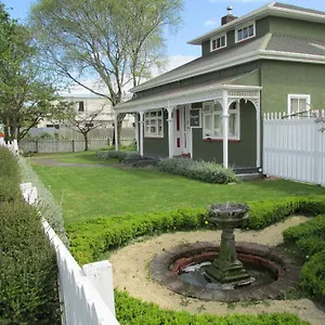 Designer Bed & Breakfast